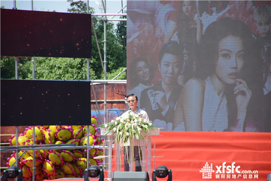 上海市商業(yè)聯(lián)合會(huì)副會(huì)長倪正宇致賀詞.jpg