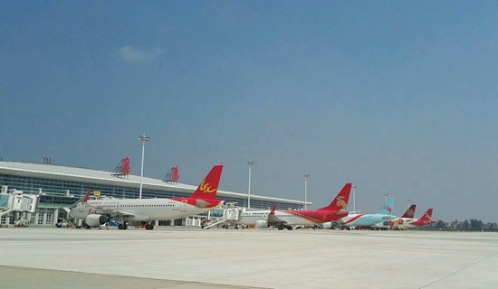 0810554518baf3635d9722.jpg 襄陽機場 - 副本.jpg