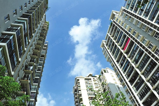 061634551f2fad3e872384.jpg 樓市1 - 副本.jpg