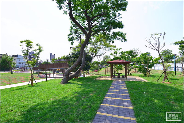 在高新區(qū)的桃園路以北、楓葉路以西，.jpg