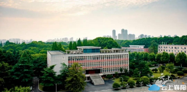 07090251320a1d2bf29667.jpg 662.jpg